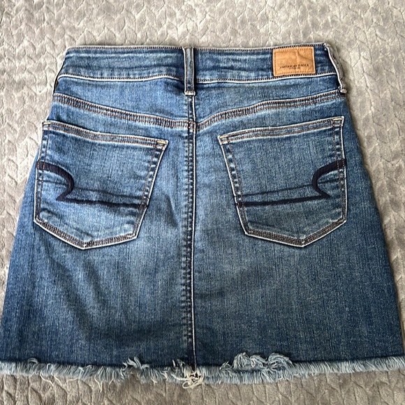 American Eagle Denim Skirt size 0 - Picture 2 of 5